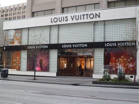 louis vuitton outlet locations